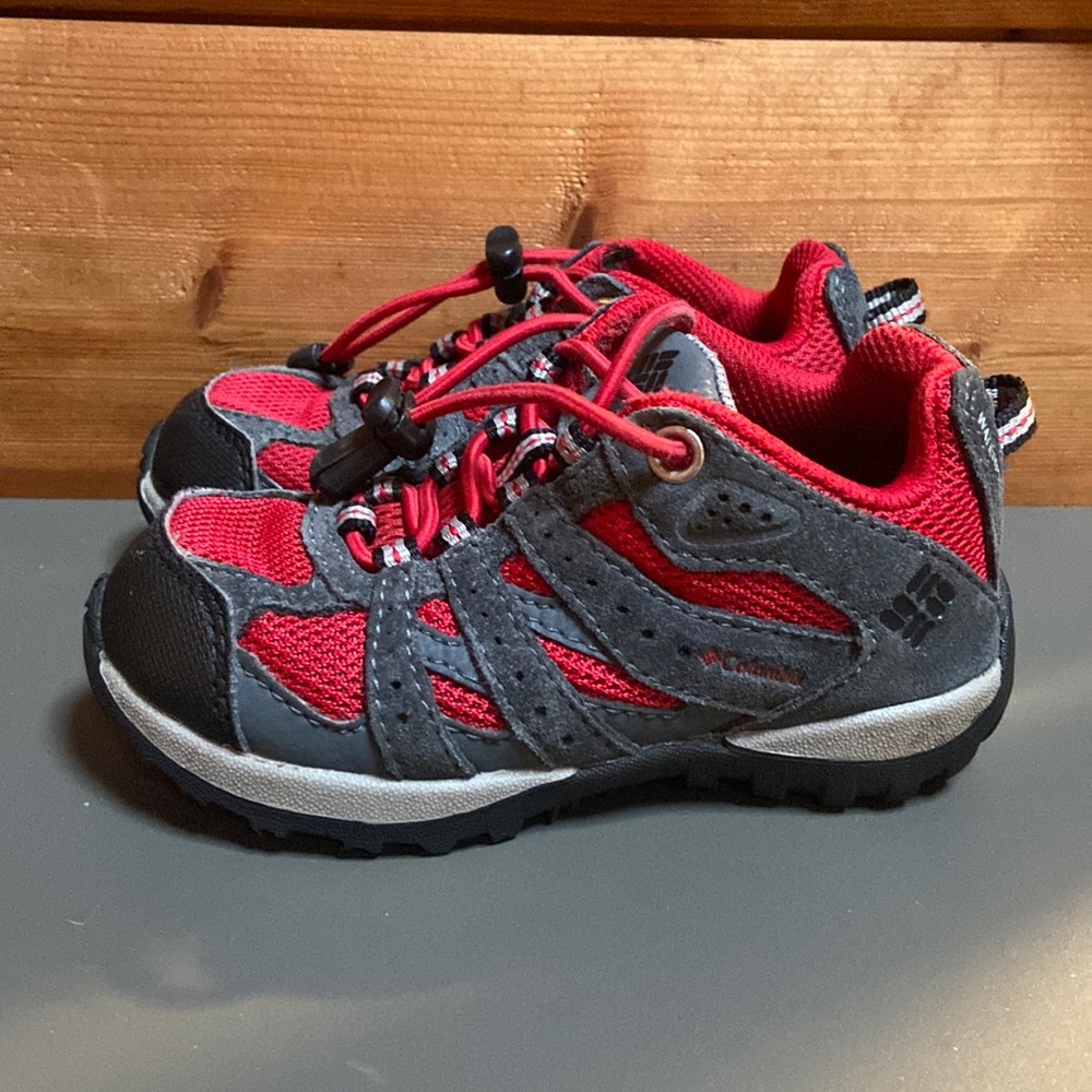 Toddler Boys Columbia Hiking Shoes size 8